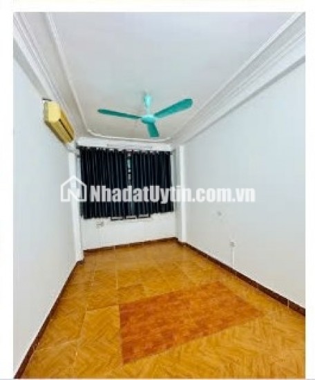 Bán nhà mặt ngõ rộng, vị trí đẹp Phố Trại Cá 26m2, 4 tầng, 3 ngủ, SĐCC GD ngay